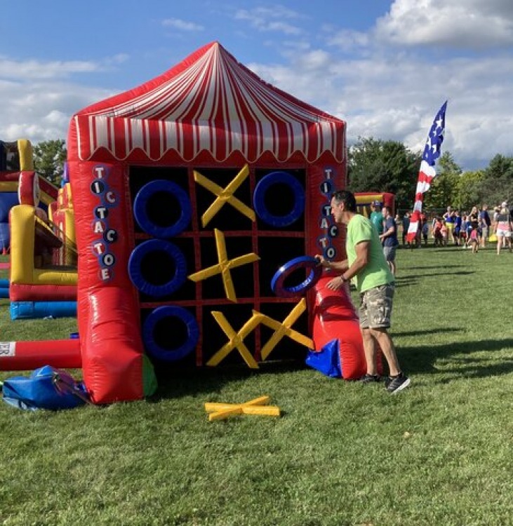 Giant 2-in-1 Inflatable Connect 4 and Tic-Tac-Toe Game