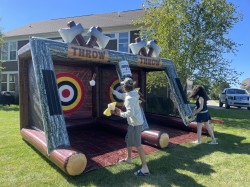 Axe Throwing Duel game